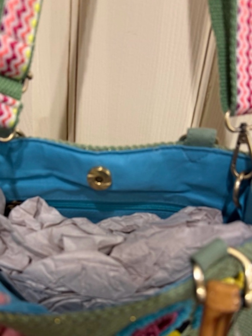 America & Beyond Groovy Eye handbag with Bamboo Handles & shoulder strap - Picture 4 of 7